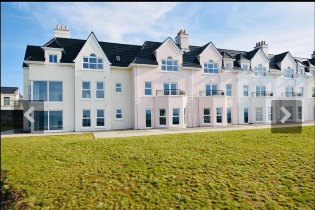 Luxurious Beach Front Apartment In Portrush Extérieur photo