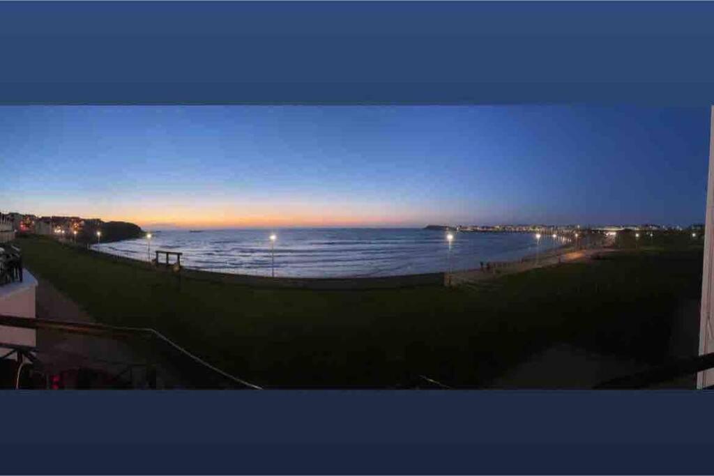 Luxurious Beach Front Apartment In Portrush Extérieur photo