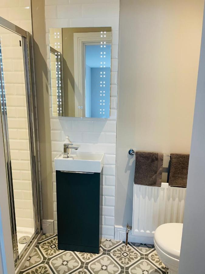 Luxurious Beach Front Apartment In Portrush Extérieur photo
